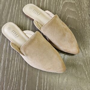 MUSSHOE  Beige Casual Pointed Toe Suede Mule Flats(Ella Quinn)